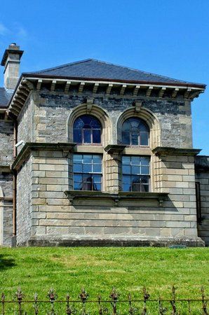 Model Niland Gallery